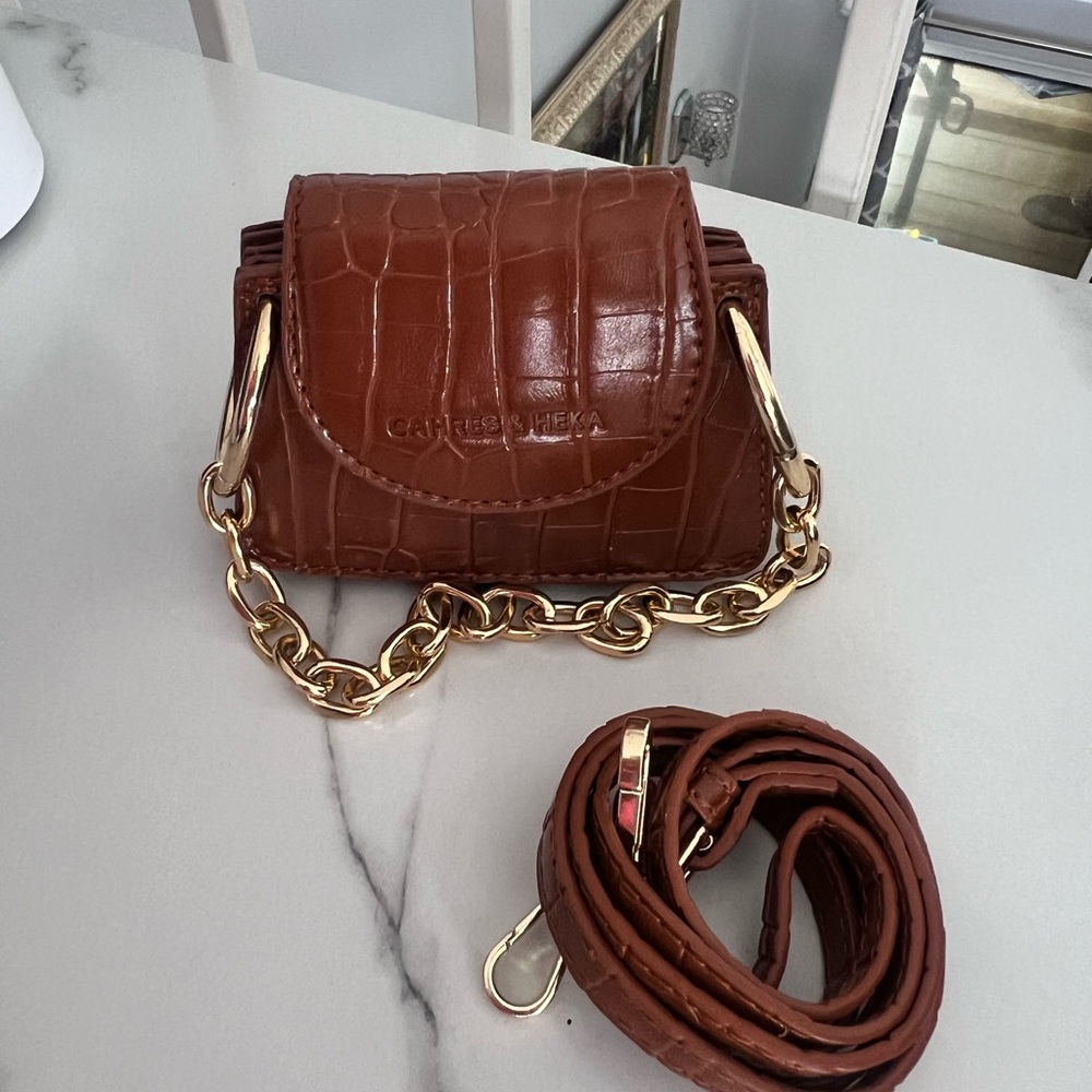 Brown Croc-Embossed Chain Bag